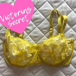 BEAUTIFUL Victorias Secret Yellow Lace Bra